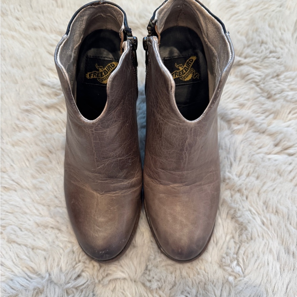 Freebird by Steven Darius Bootie, Size 6 - Picture 2 of 5